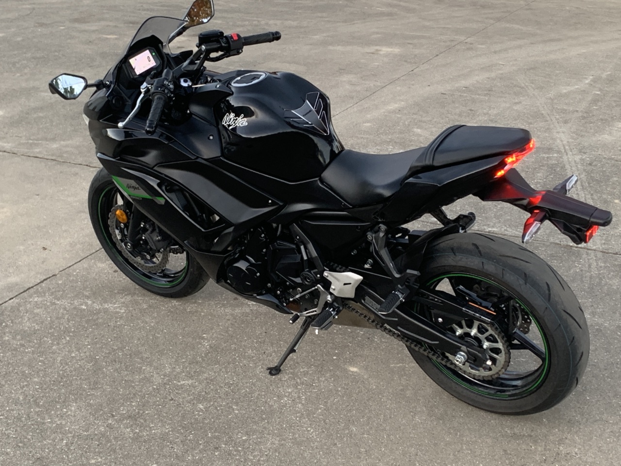 2025 Kawasaki Ninja 650 ABS KRTC 